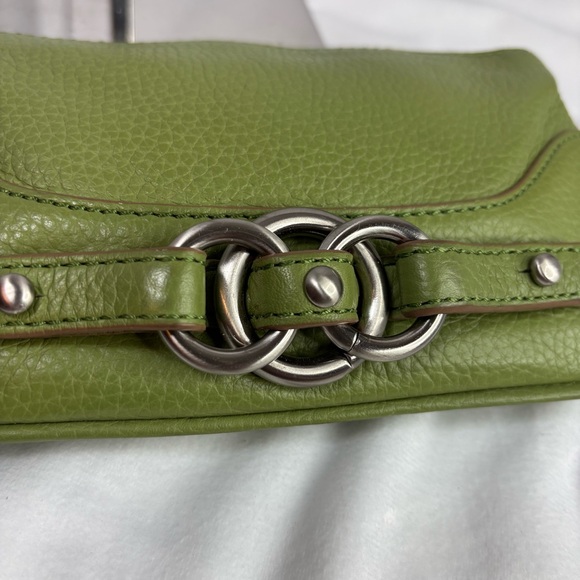 WILSONS LEATHER Green Pebbled Leather Wristlet Clutch Bag Silver Hardware